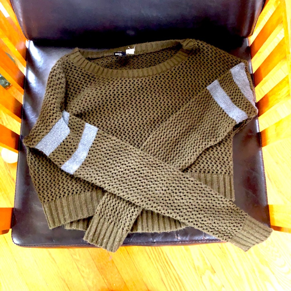 BDG Cropped sweater